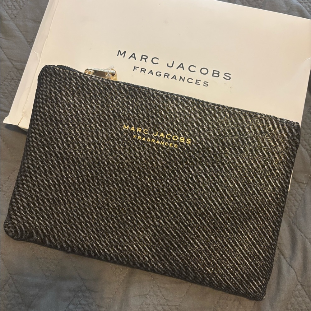 Marc Jacobs White Fragrance clutch